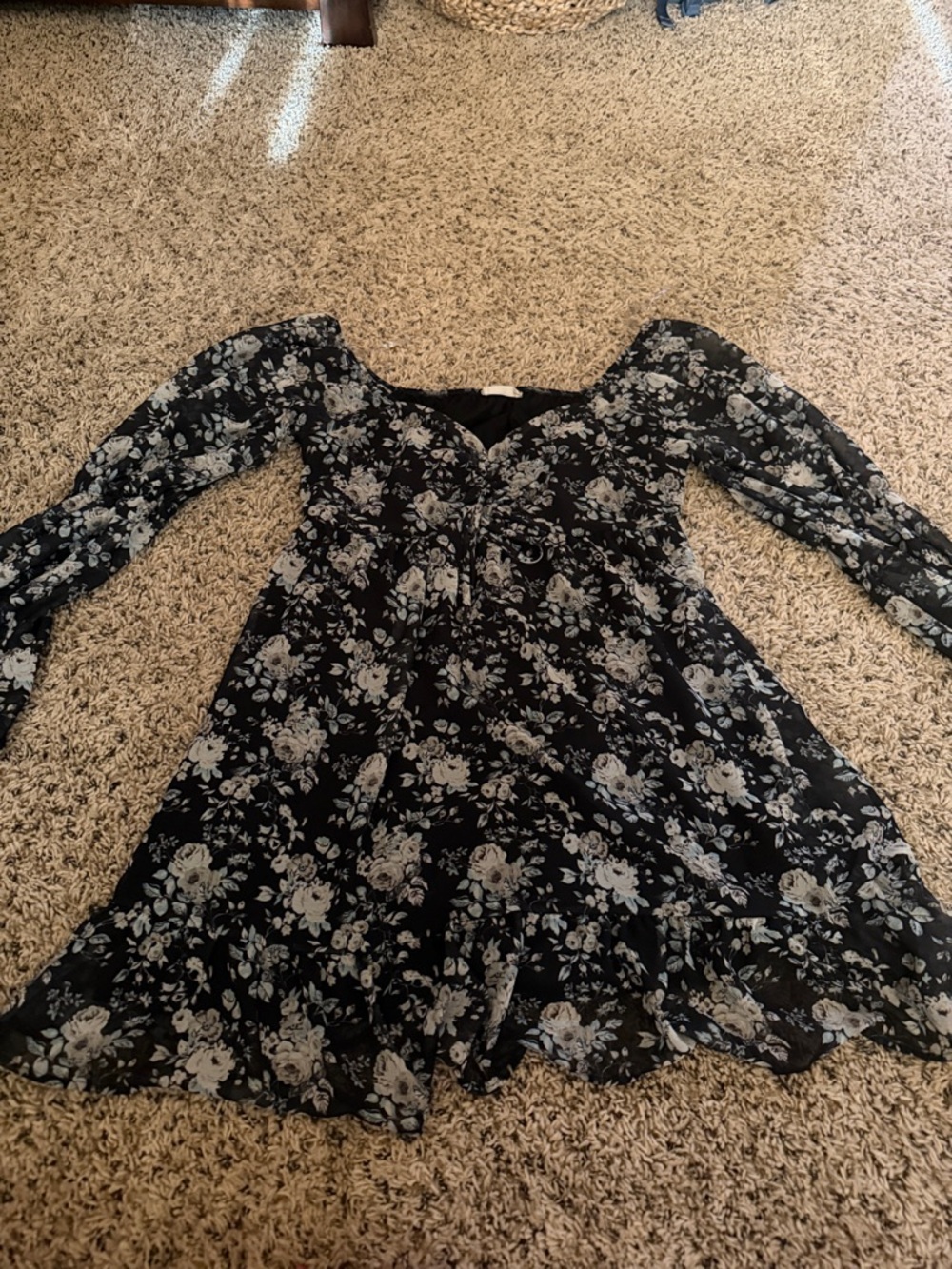 Black Floral Long Sleeve Sweetheart neckline Dress
